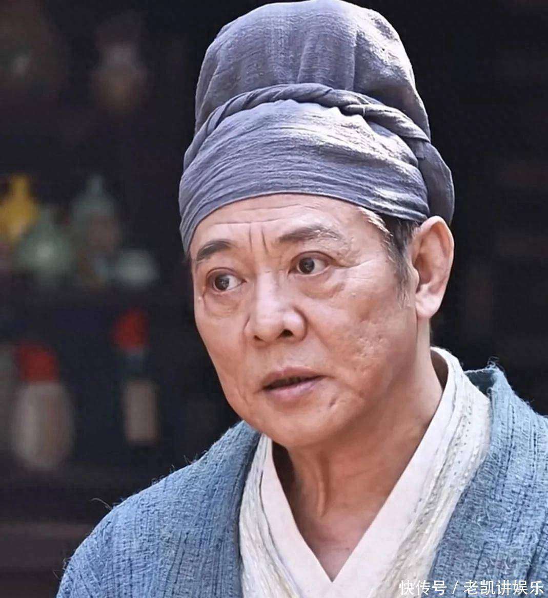 李连杰镖人后拍短剧,面部苍老坑洼,再引健康争议