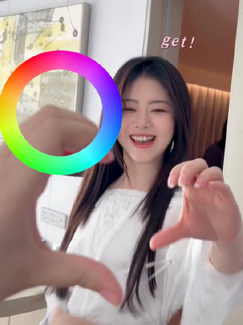 用彩色板打开两小姐