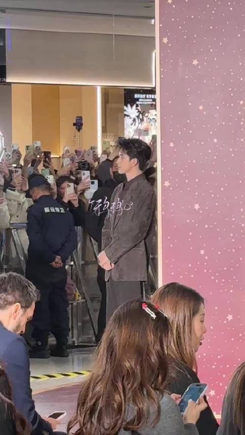 敖瑞鹏粉丝深情表白愿你繁花盛开