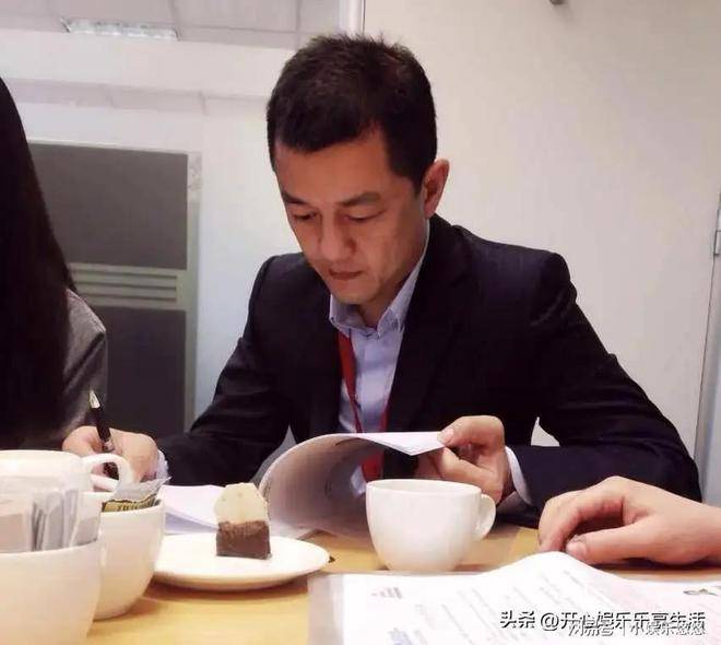 李亚鹏友人记录他眼中的李亚鹏与李嫣，附多张未向外公布过的照片