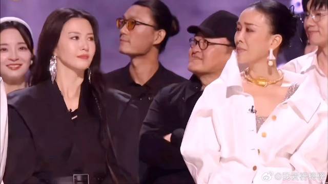 《歌手2024》 这一“舞台事故”，太隐蔽了！