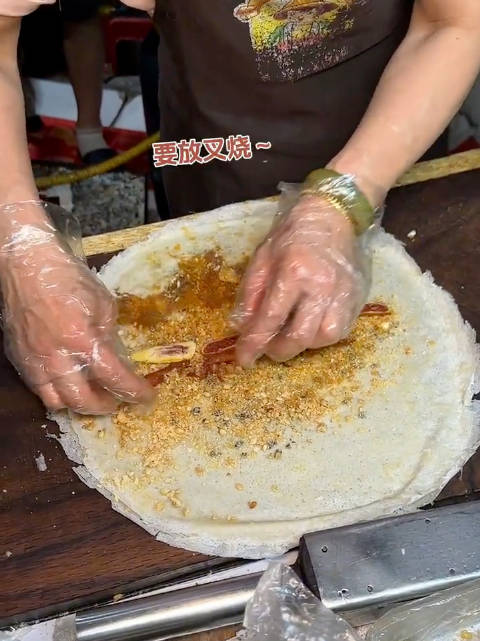 汕尾街头的特色小吃咸薄饼15一份值不值？