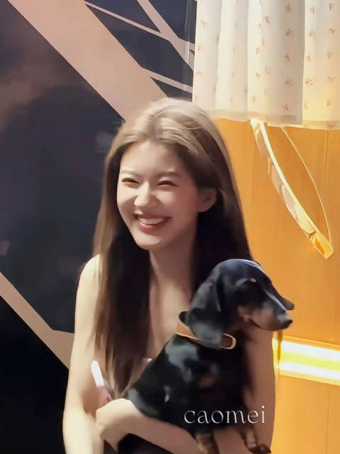 爱笑的眼睛眉眼弯弯 看见你就看见了幸福