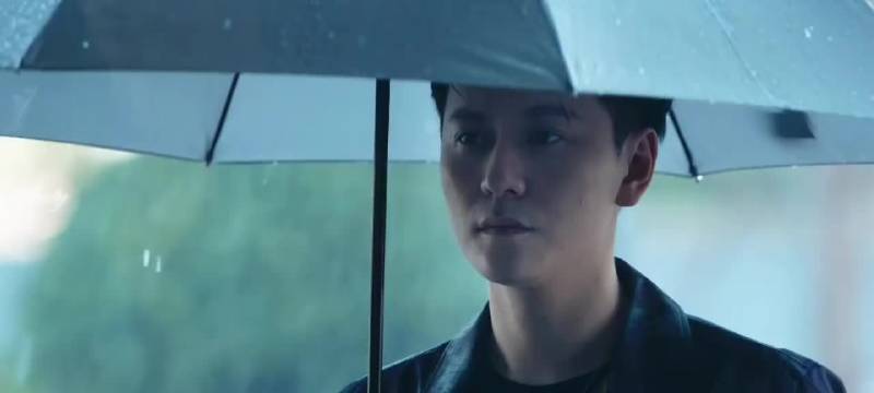 秦俊杰眼神嘴角演绎疯批张力引热议