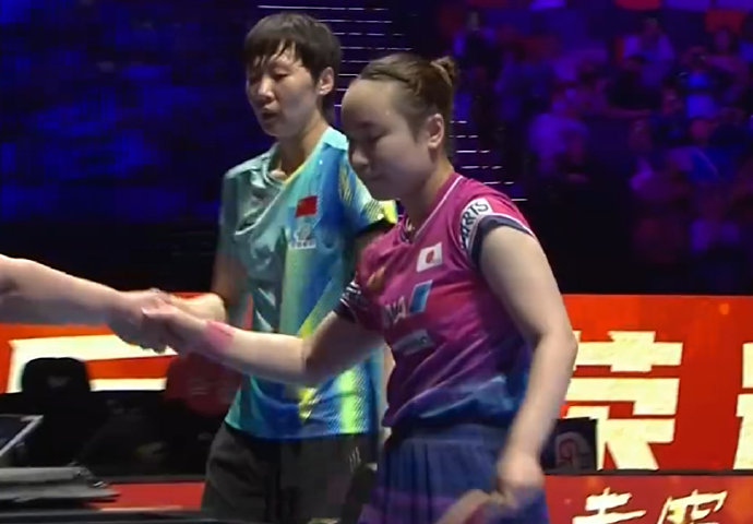 王曼昱4-0横扫伊藤美诚晋级世界杯八强