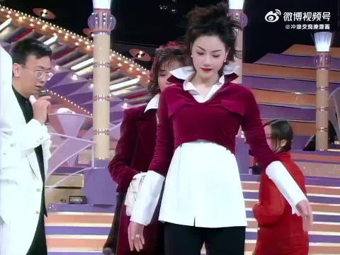 王菲刘德华重现名场面，演绎容易受伤的女人