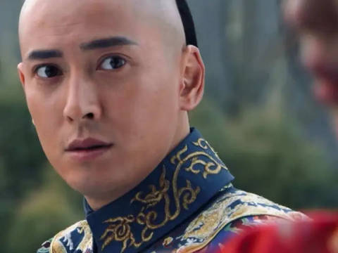若曦叫明玉闭嘴时，阿哥们的表情变化也太好笑了叭