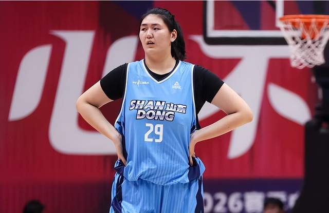 张子宇签约山东高速女篮是巨大失误，侯冰并不是知人善任的好教练