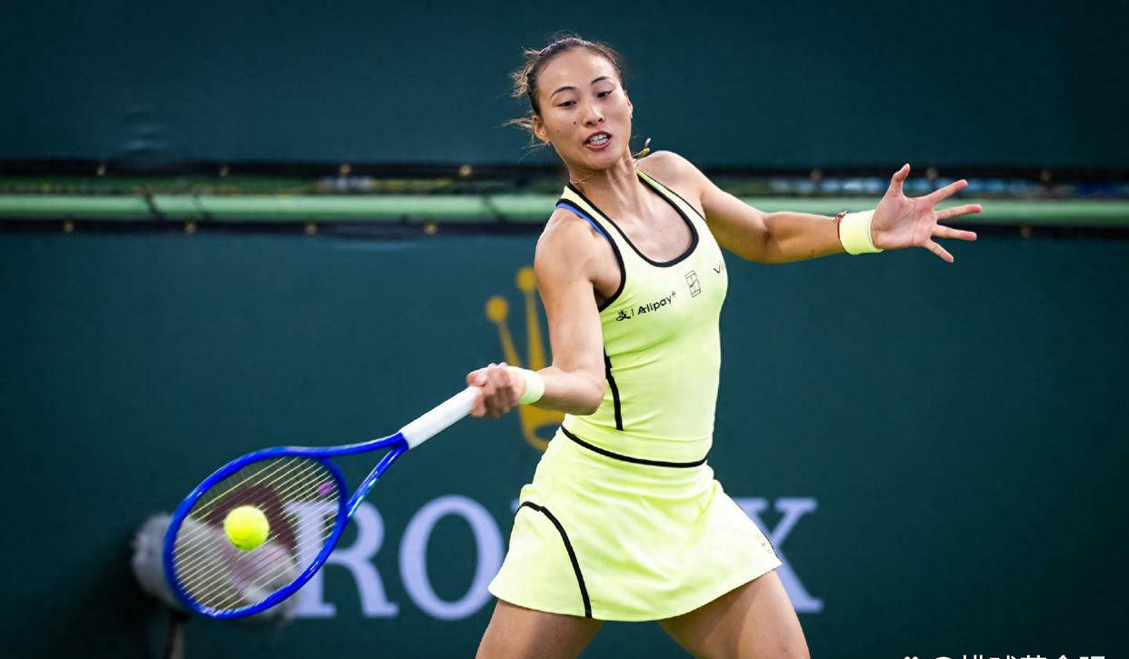 郑钦文全力以赴！红土赛季参赛计划与保分情况曝光，萨巴伦卡赛后回应胜利