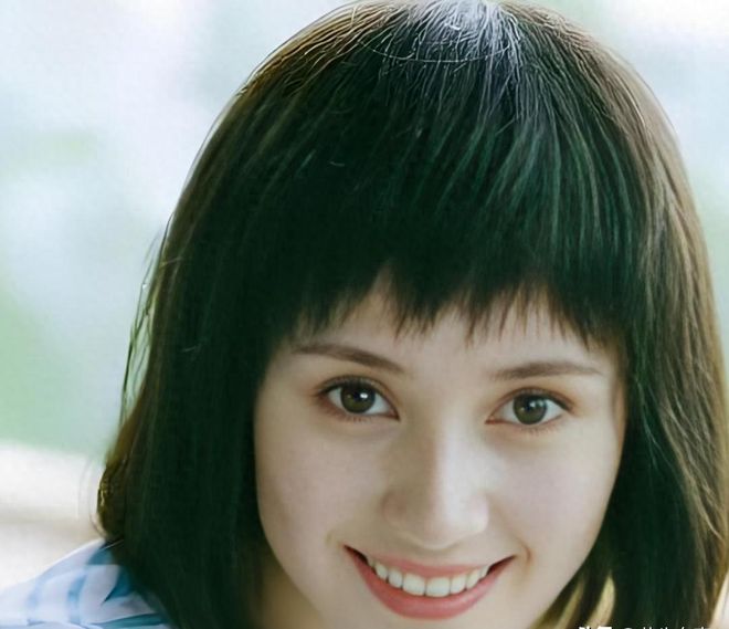 17年后再看袁泉夏雨，才发现双向奔赴的婚姻，到底有多幸福！