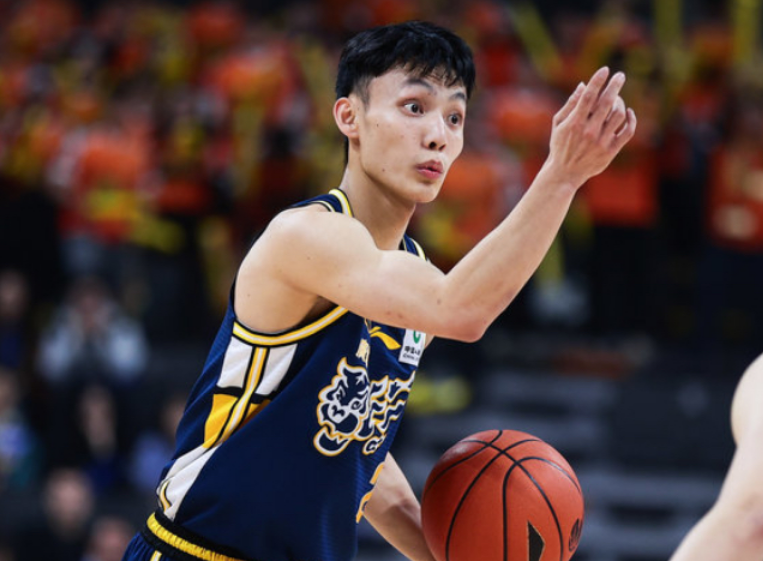 超北京升第3！广东20分大胜广厦 奎因25+8+7徐杰8+6+11