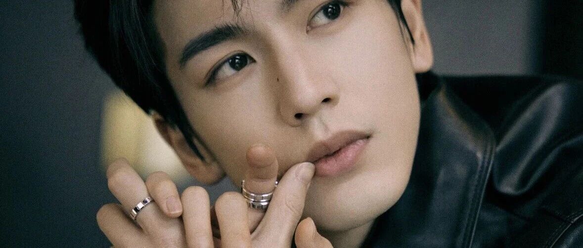 张凌赫被粉丝害到封杀边缘？李荣浩已经被资本警告？赵露思骗粉丝去泰国？弯弯毒唯男连夜绣红旗？老美人鱼女儿出道无望？