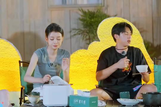 好朋友就是要在一起吃很多顿饭，这样的神仙友谊谁会不羡慕！
