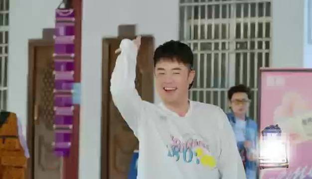 邓超陈赫马頔组队跳孔雀舞，鹿晗王勉加入捣乱