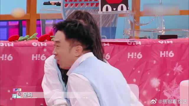 抢鞋比赛，杨迪拼命争夺给孙千穿，这人品真没的说