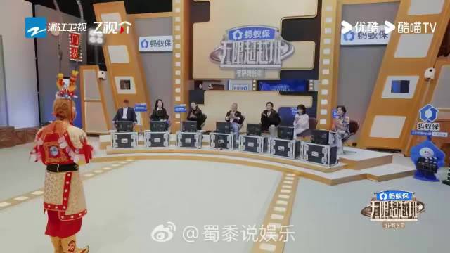刘涛展现顶级共情力，主动提携后辈获赞