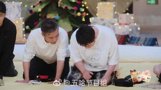陈赫送范志毅头发并亲吻引热议