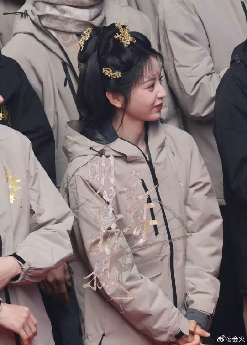 田曦薇在拍摄《嫁金钗》期间的身体状况和工作强度如何？