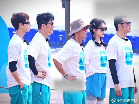 豹豹你就大大方方的看吧