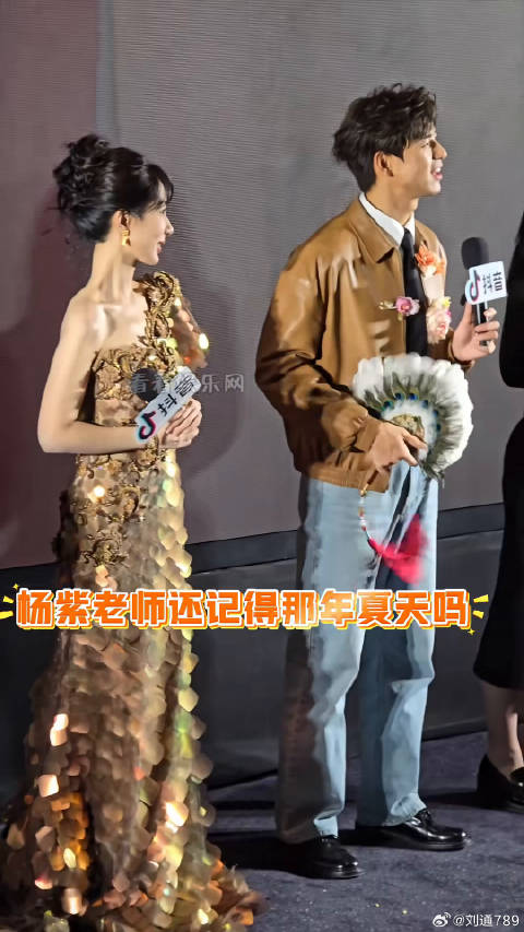 李现 一起跳韩商言手势舞直接梦回童颜夫妇国色芳华追剧团 微博VC计划