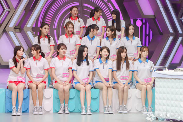 SNH48再登《快本》 深蹲劈砖尖叫无所不能