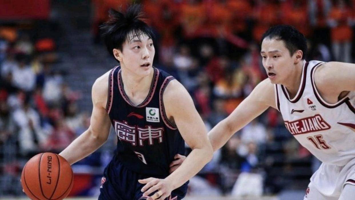 CBA激战一触即发，广东东阳光主场硬碰浙江广厦强悍防守，双方关键球星伤停影响巨大，今晚19305+直播，究竟谁能笑到最后