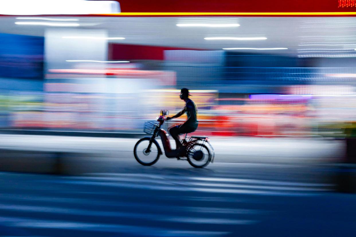 小电驴全线涨价！爱玛涨400元九号跟涨，市场冷清商家直呼卖不动