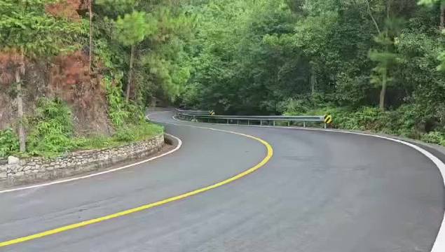 市售后驱车实际推头取向，甩尾过弯难实现