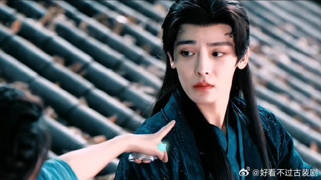 嗯对~笑起来吧~侯明昊