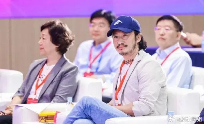 吴京的长发造型是否与他未来的影视作品角色有关？