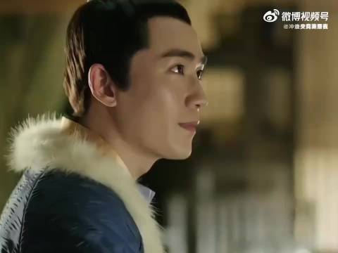 明兰落水紧抓信物，初恋情感引观众共鸣