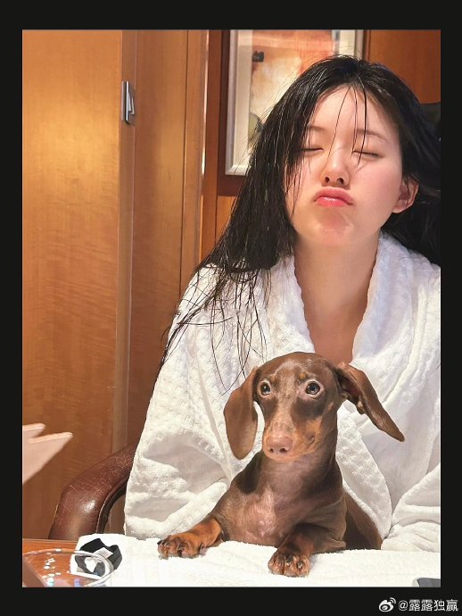 赵露思是如何因唇形和表情管理引发公众讨论的？