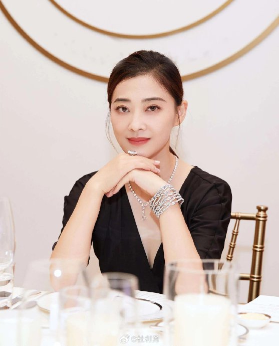 梅婷和孙俪都提到了‘爱是尊重’，普通人该如何识别和应对情感操控？