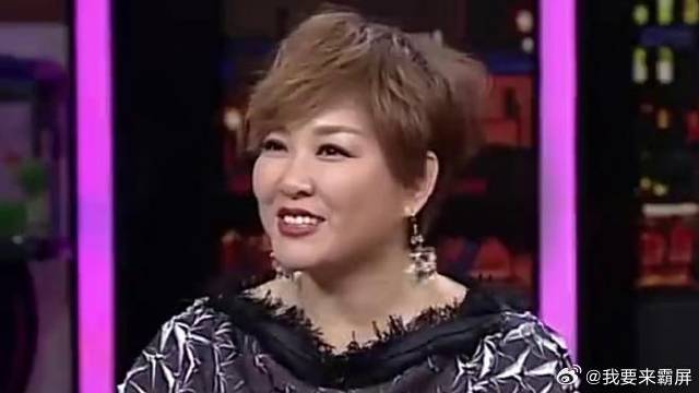 宋威龙遭关晓彤爆料：在片场演戏老是笑场，希望他能好好加油