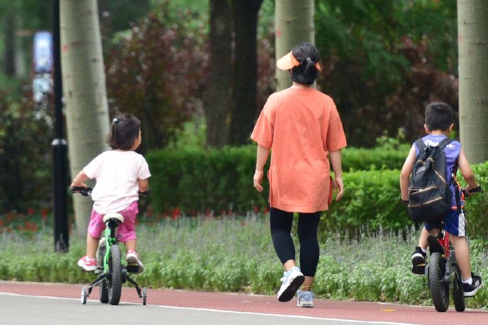 遗传学揭密：子女相貌遗传无固定模式