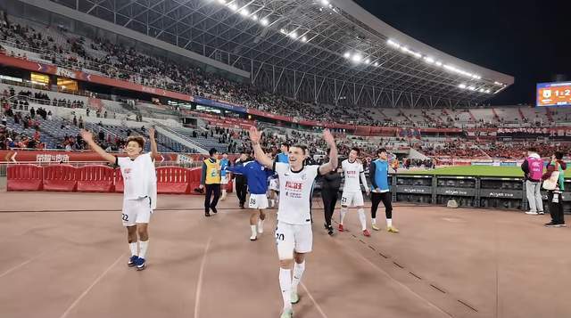 米神缺阵，大连不轻敌 4主场+德比甜蜜赛程 杨铭锐给王钰栋上强度