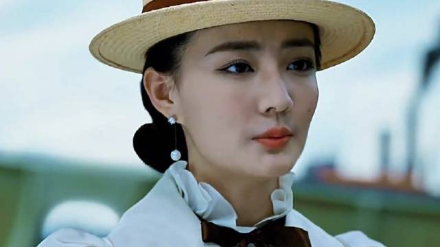 顾晓梦镇住士兵却遇特务头子