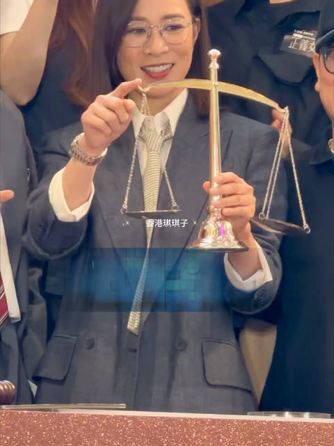 佘诗曼主演新闻女王2助TVB终结7年亏损