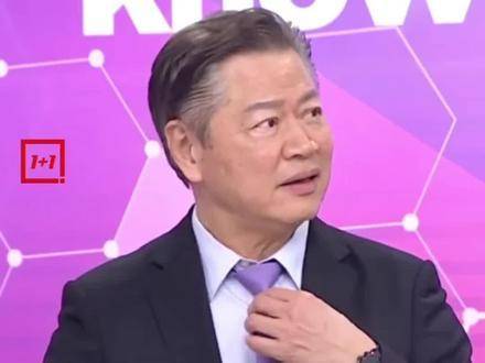 中国游泳队踏上归途，荣耀满载而返！潘展乐与孙杨并肩闪耀