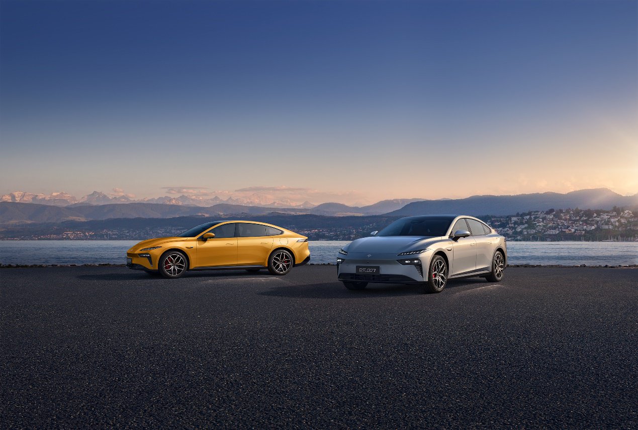 2025款东风奕派eπ007焕新上市 全系售价11.59万元起