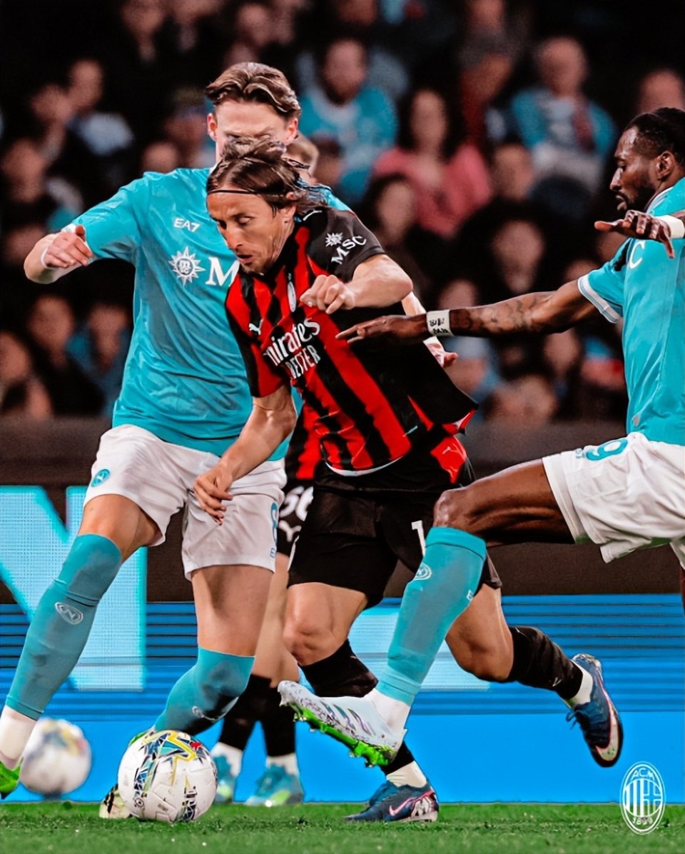 5连胜!意甲:那不勒斯1-0反超AC米兰升至第二 波利塔诺替补破门_新闻