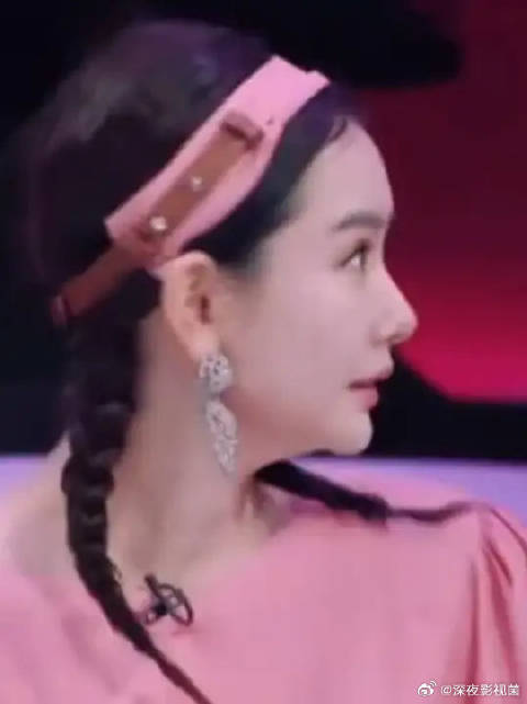 “戚微遇到李承铉前女友闺蜜时，不得不佩服戚薇的反应”