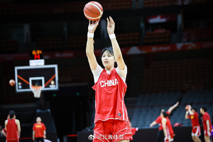 从无保障合同到核心轮换？李月汝WNBA再起飞