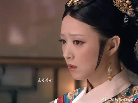 “我就站在那，看着你爱别人”