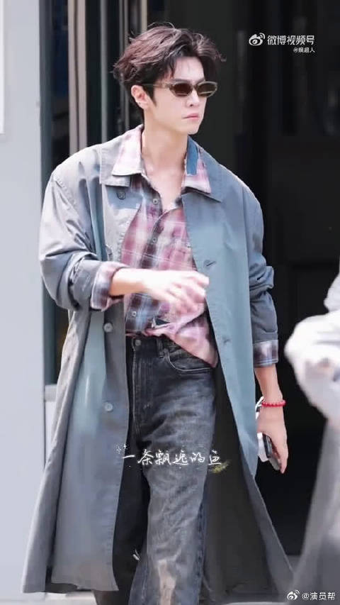 谁还没看上班路透！陈哲远张婧仪合体 Hi6，太养眼啦