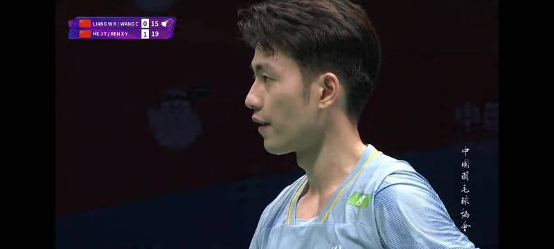 亚锦赛男双内战梁王组合惜败何任止步八强