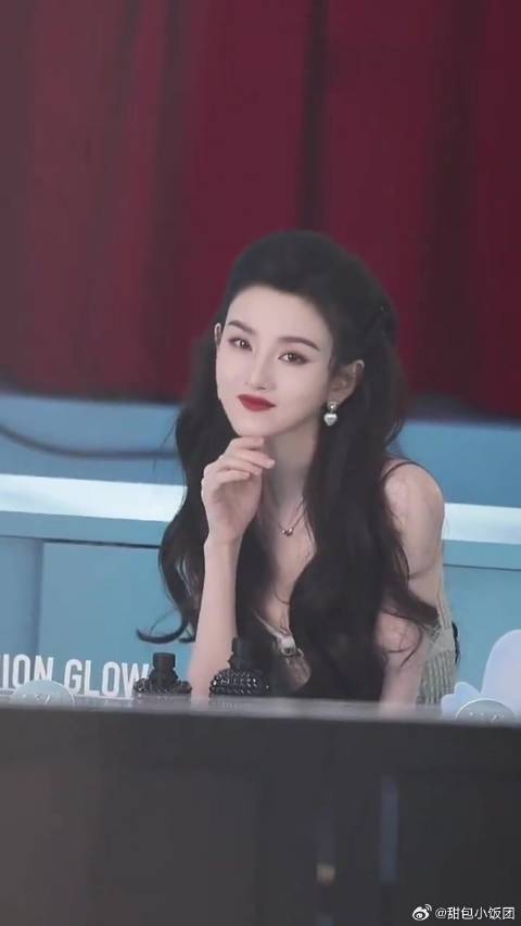 宋祖儿浓颜系美女，我喜欢的女孩