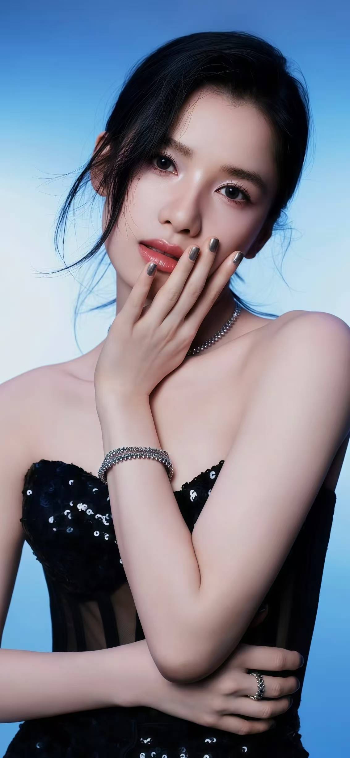 张婧仪：少女与优雅的奇妙碰撞