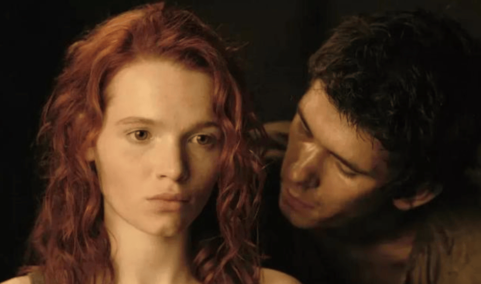 《香水》:嗅觉盛宴与灵魂深渊的奇幻之旅