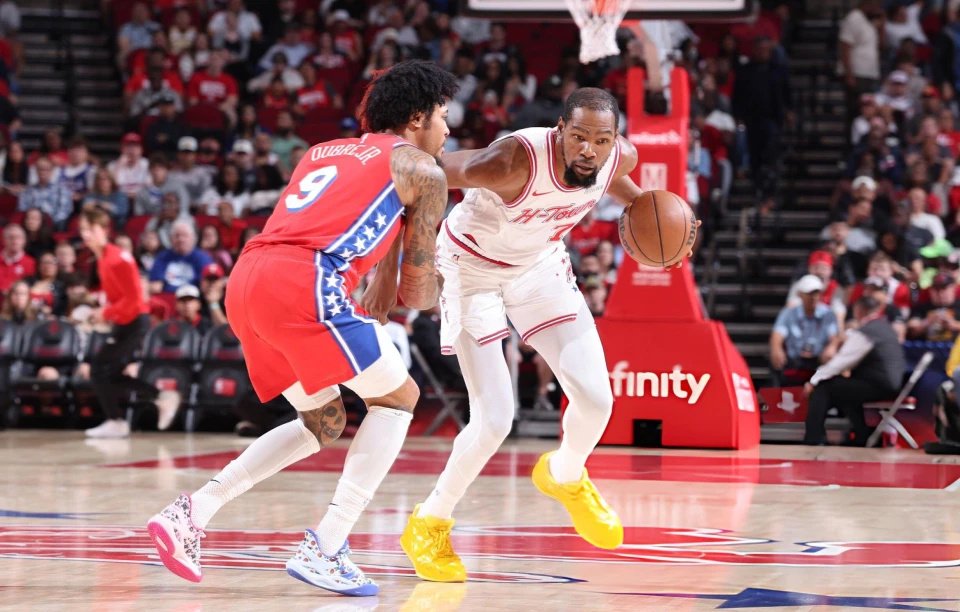 随着火箭113-102赢球，湖人胜勇士，NBA最新积分榜:湖人力压火箭排第4！